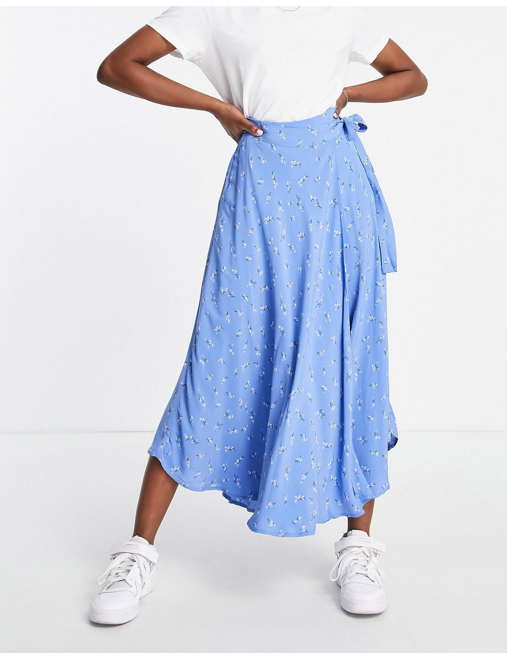 Y.A.S wrap midi skirt in...
