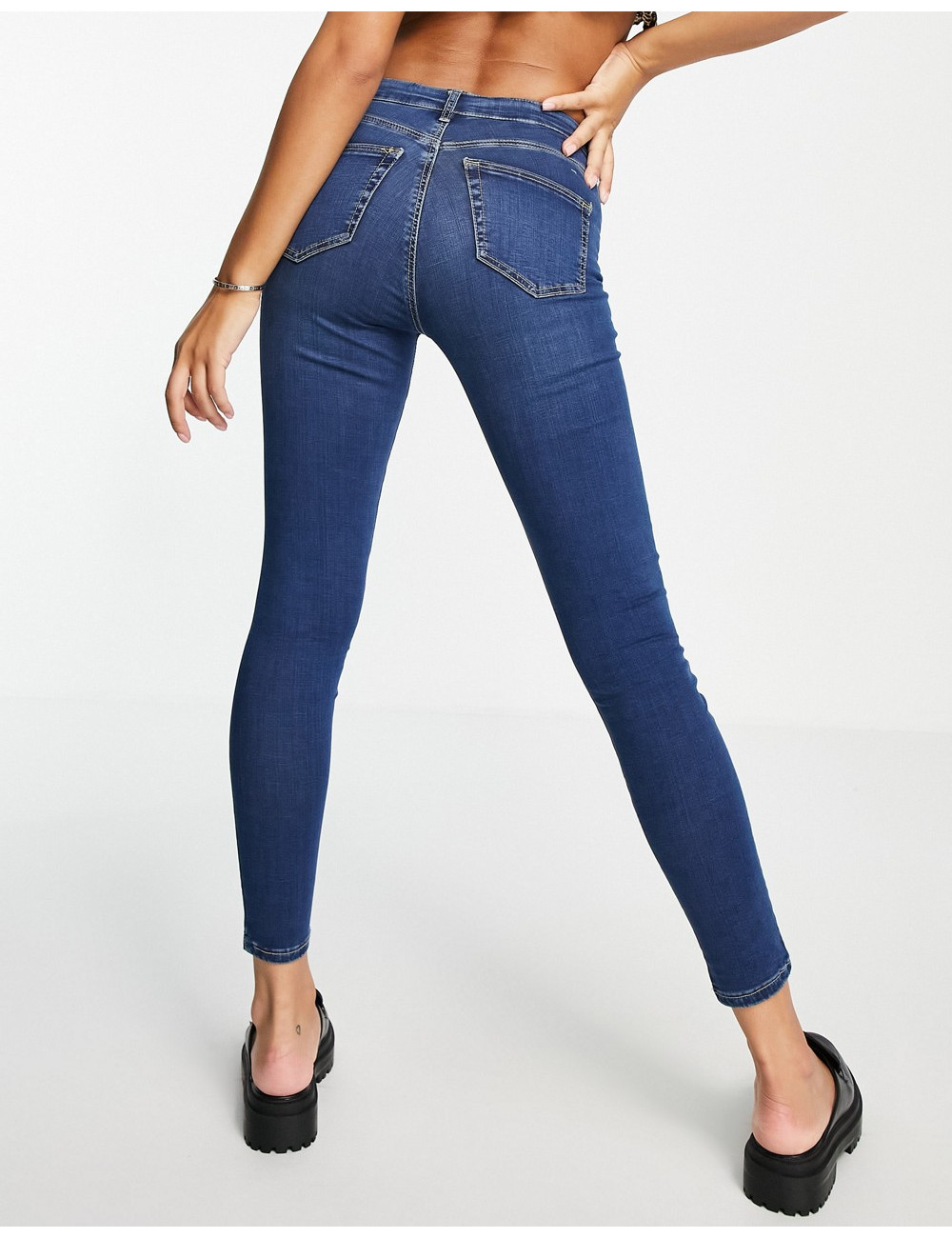 Topshop Leigh jean in mid...