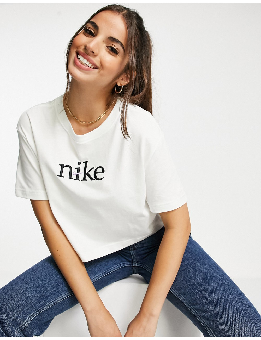 Nike cropped t-shirt in...