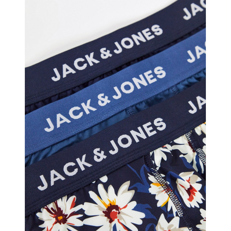 Jack & Jones 3 pack trunks...