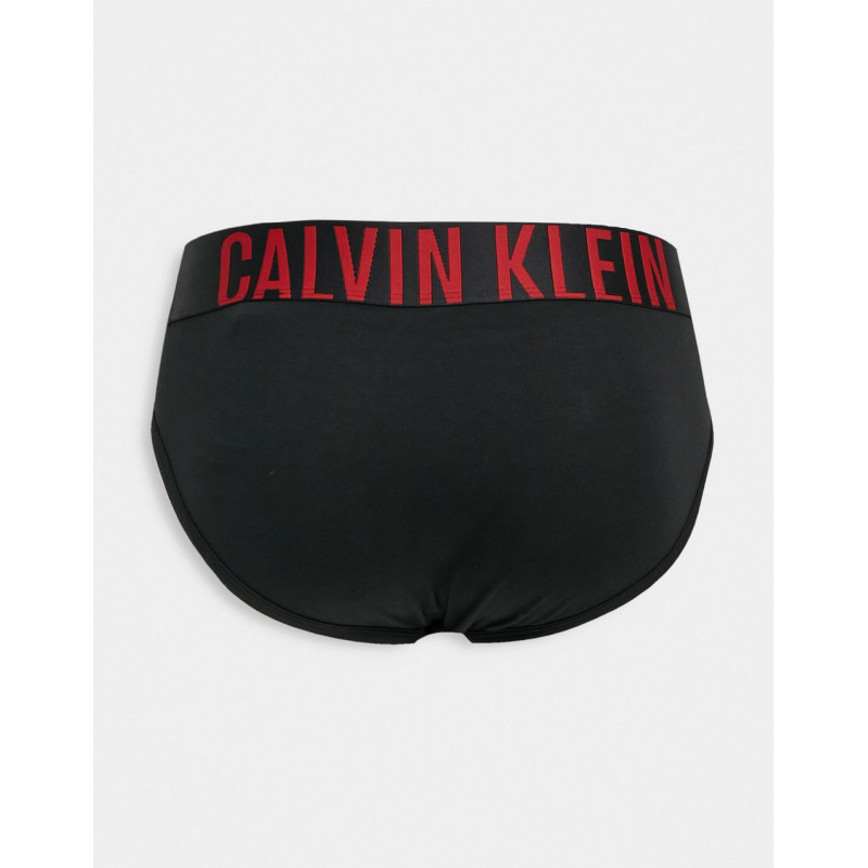 Calvin Klein 2 pack...