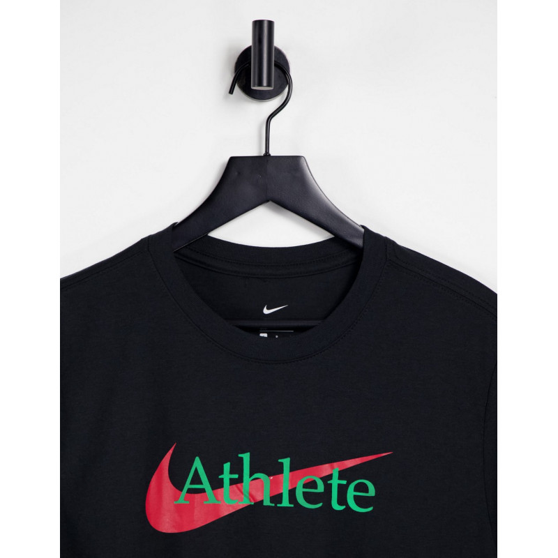 Nike Tall Dri-FIT t-shirt...
