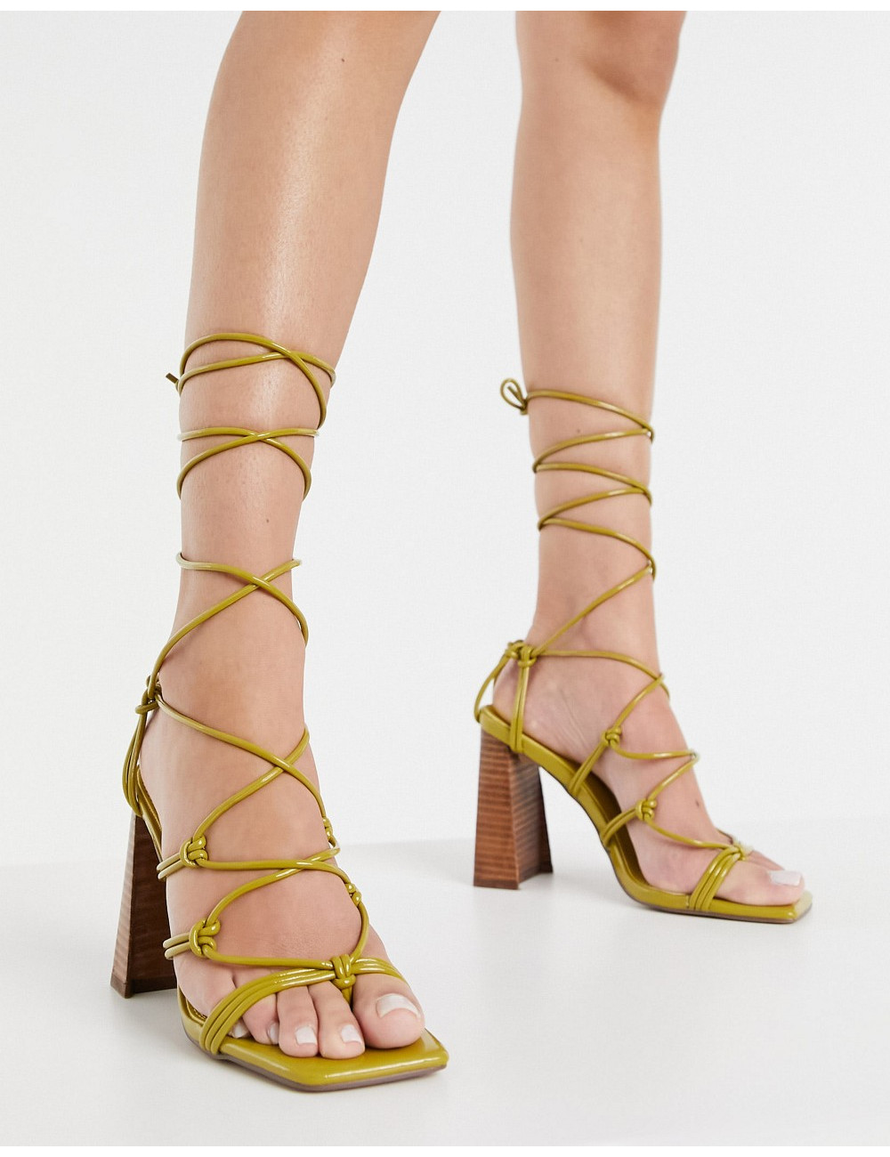 ASOS DESIGN Nilo knotted...